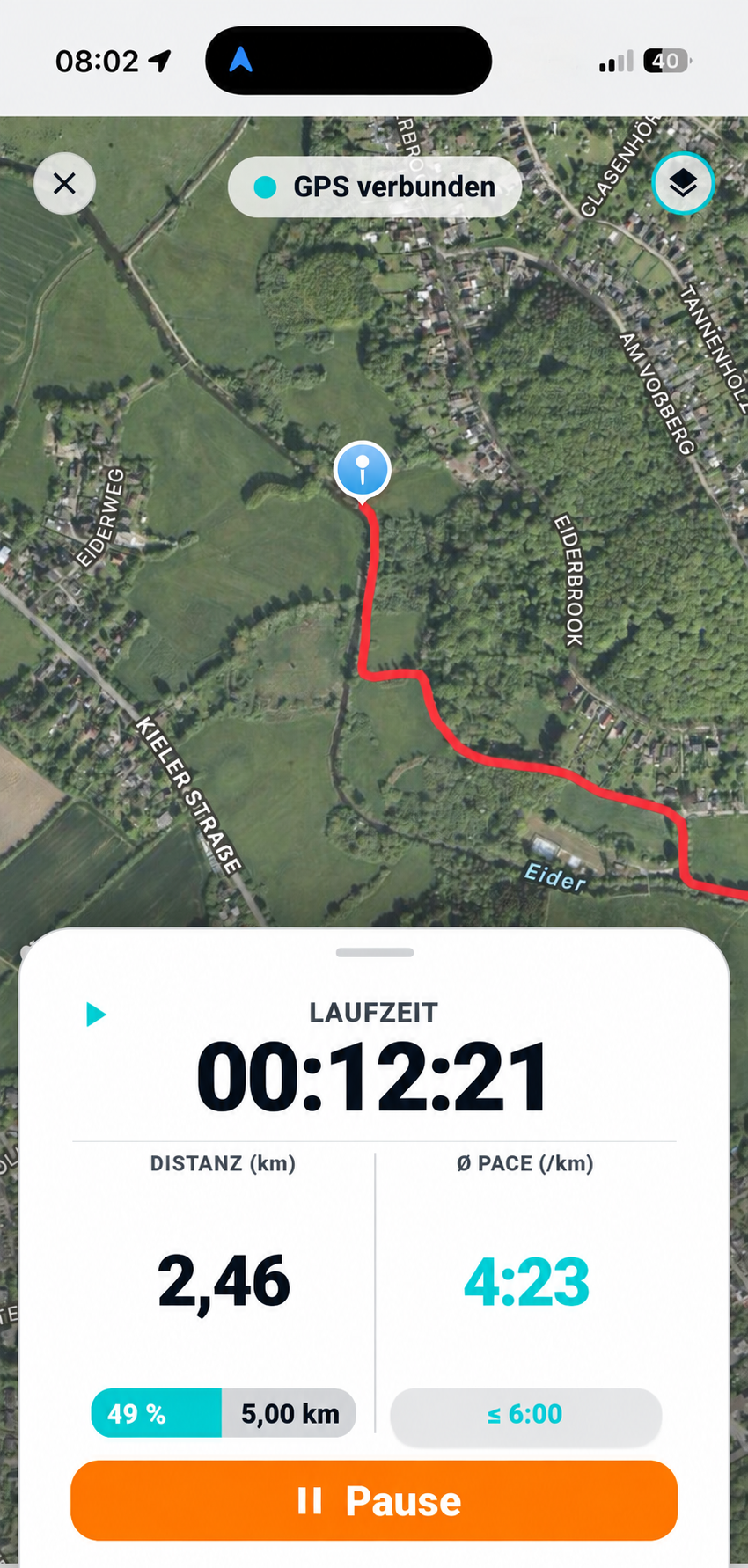 TRAINBY GPS-Laufansicht mit Route, Laufzeit, Distanz, Pace und Fortschritt